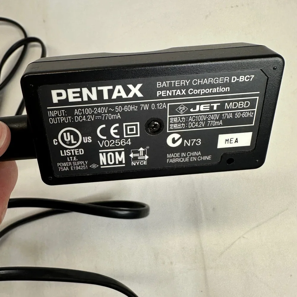 Pentax Battery Charger‎ D-BC7 for Pentax Digital Cameras AC 100-240V Works